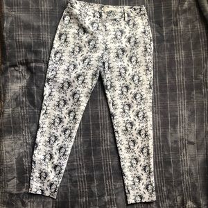 Casual pants🤍🖤